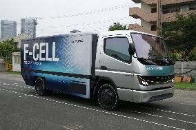 Fuel Cell Truck FC Truck "e-Canter F-CELL
